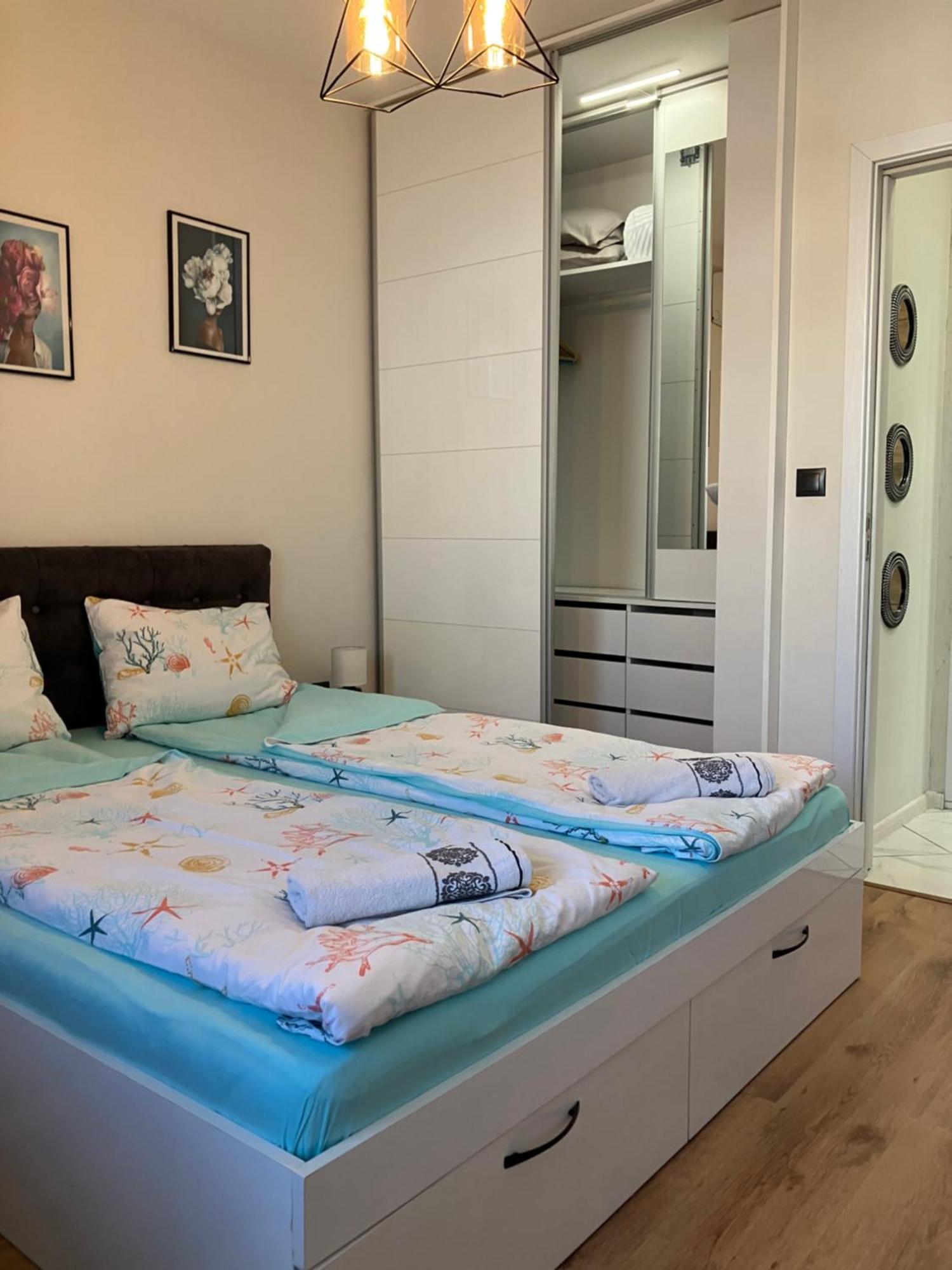 Joy Apartment Burgas Center Private Parking Exterior photo