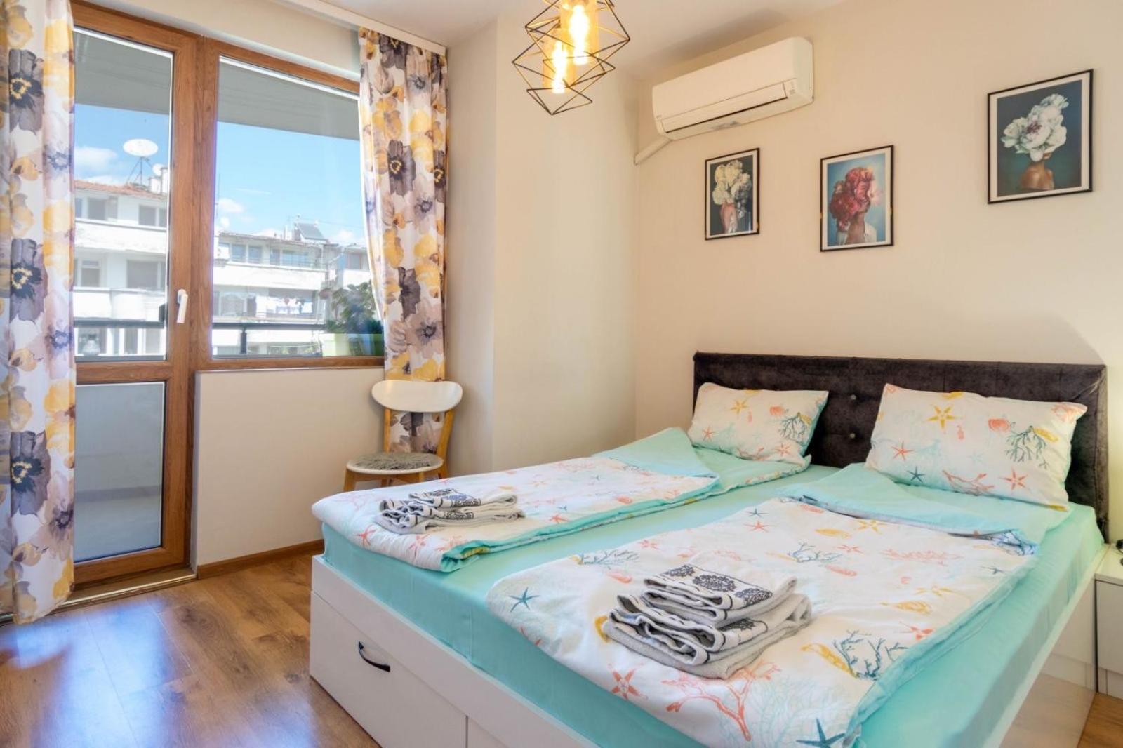 Joy Apartment Burgas Center Private Parking Exterior photo