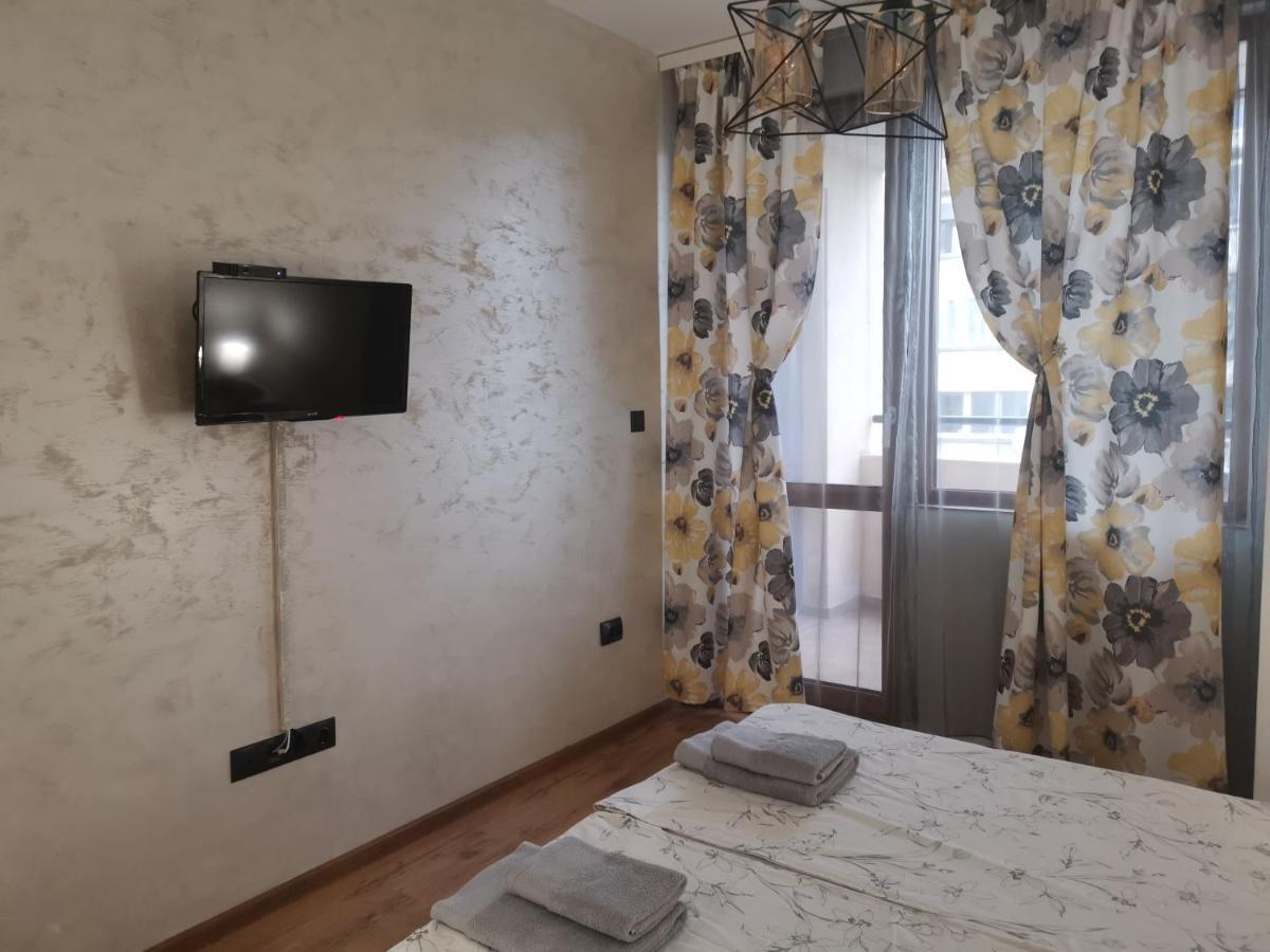 Joy Apartment Burgas Center Private Parking Exterior photo
