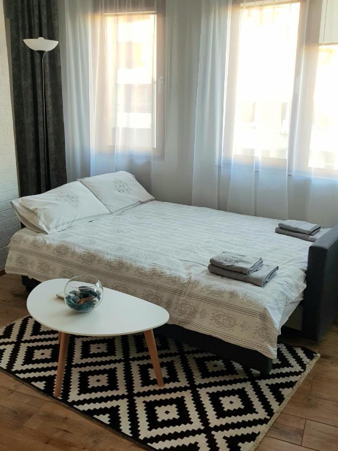 Joy Apartment Burgas Center Private Parking Exterior photo